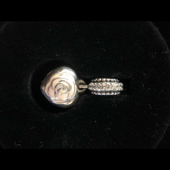 EUC Authentic Pandora bracelet with charm. - Picture 2 of 7